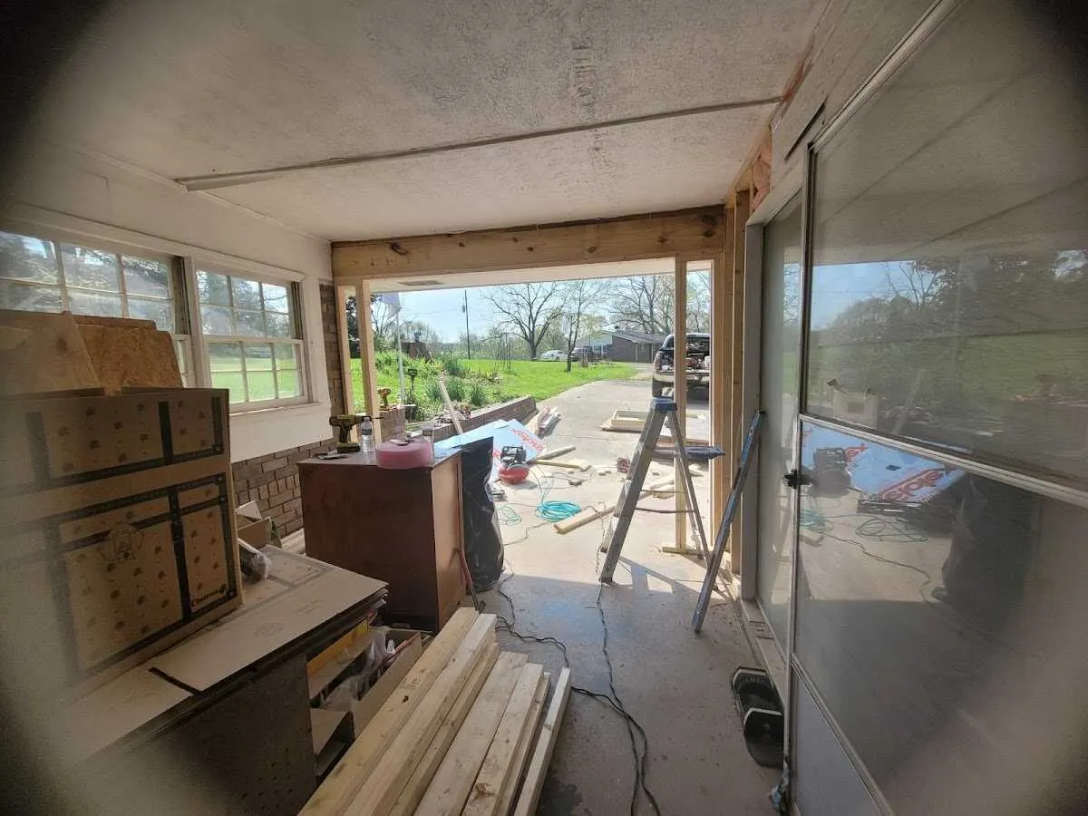 Air movers and dehumidifier for Drying & Dehumidification in Council Bluffs